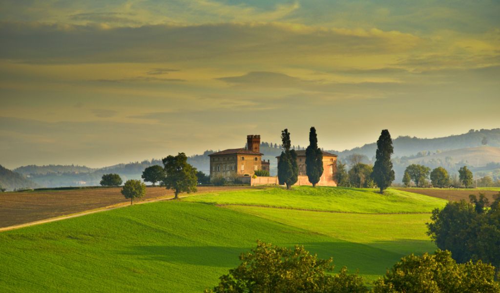 Emilia Romagna offers luxury tours to taste food and wine