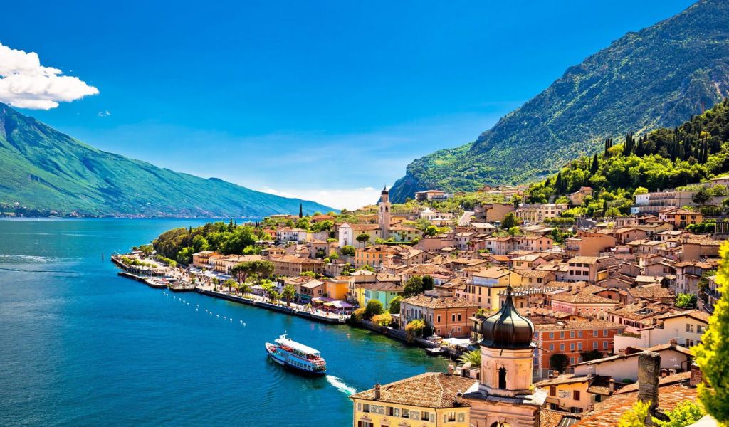 Italy's Luxury Lake Destinations