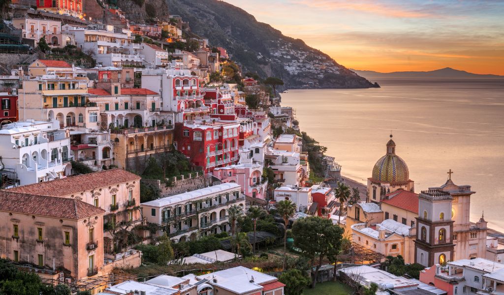 The Amalfi Coast is the destination chosen by many VIPs also thanks to the luxury hotels in the area
