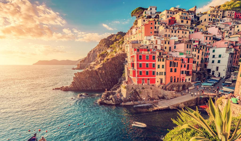 Luxo Italia allows you to plan an unforgettable luxury honeymoon in Italy
